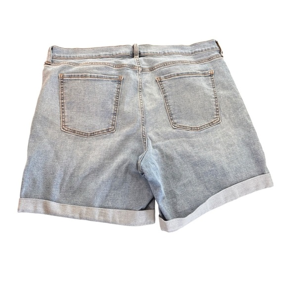Old Navy Mid Rise Denim Jean Shorts Rolled Cuff Size 16 - Picture 2 of 6